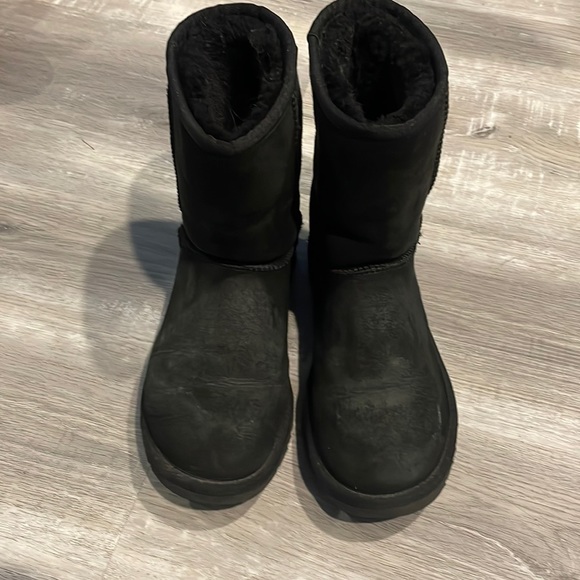 ladies black ugg boots size 5